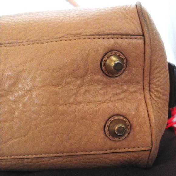 Coach Hamptons Pebbled Leather Satchel in Sand w/Brass Hardware EUC - Picture 4 of 10